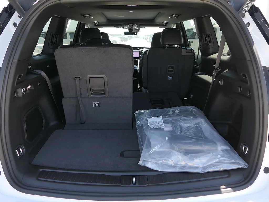 New 2026 Bright White Clear Coat Jeep Limited 4x4 image 18