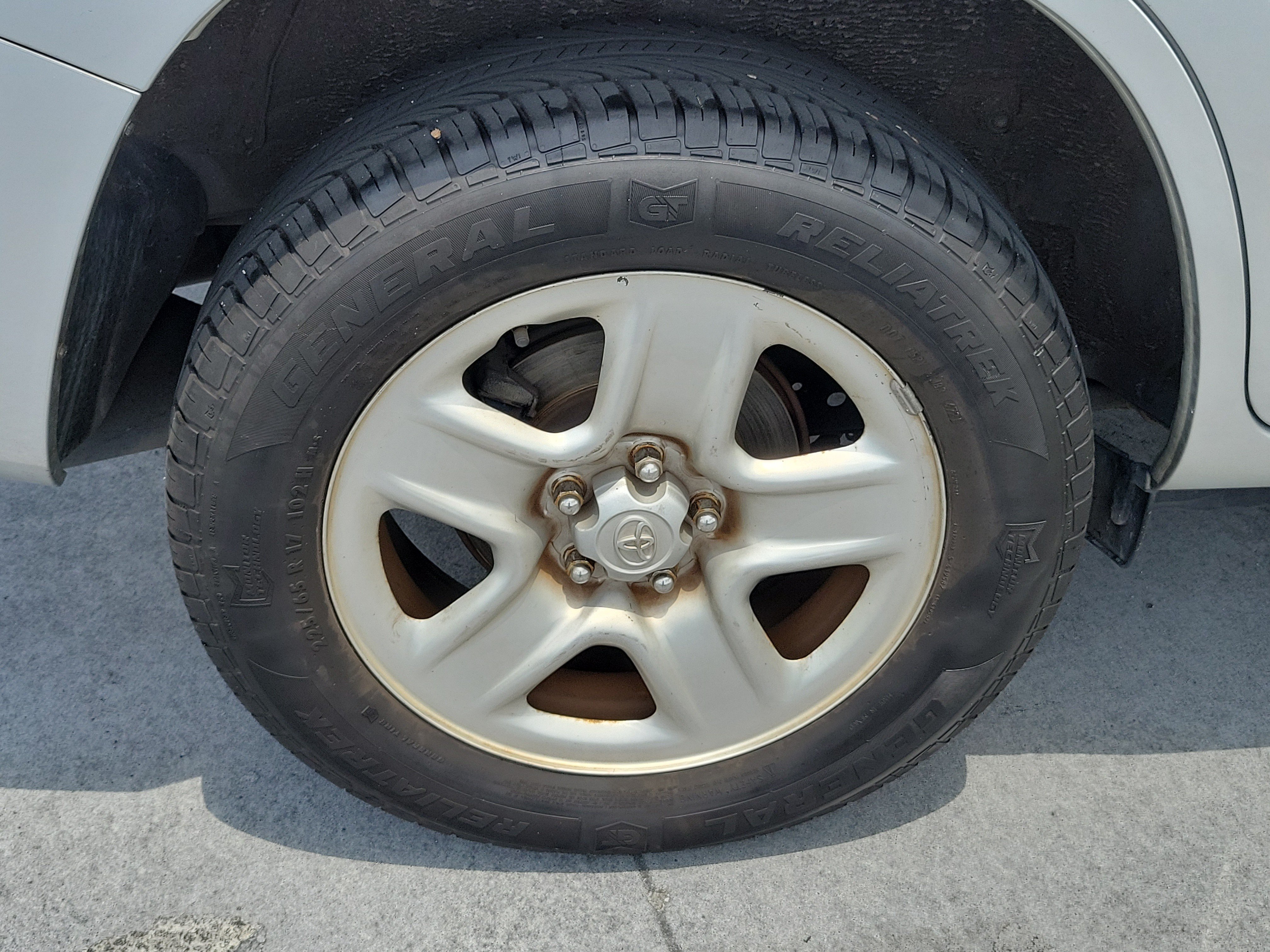 Used 2011 Classic Silver Metallic Toyota Base image 7