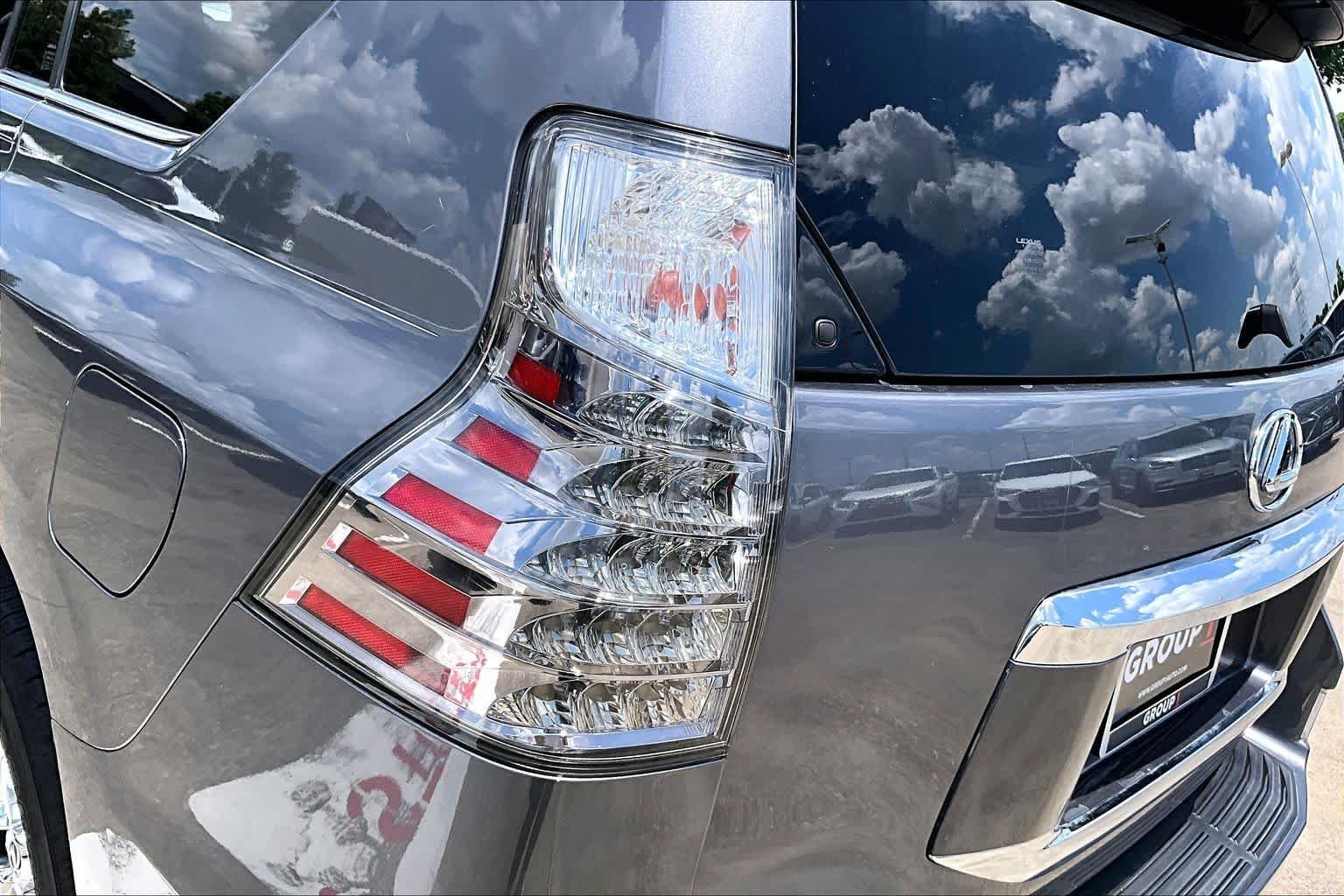 Used 2015 Nebula Gray Pearl Lexus  image 26