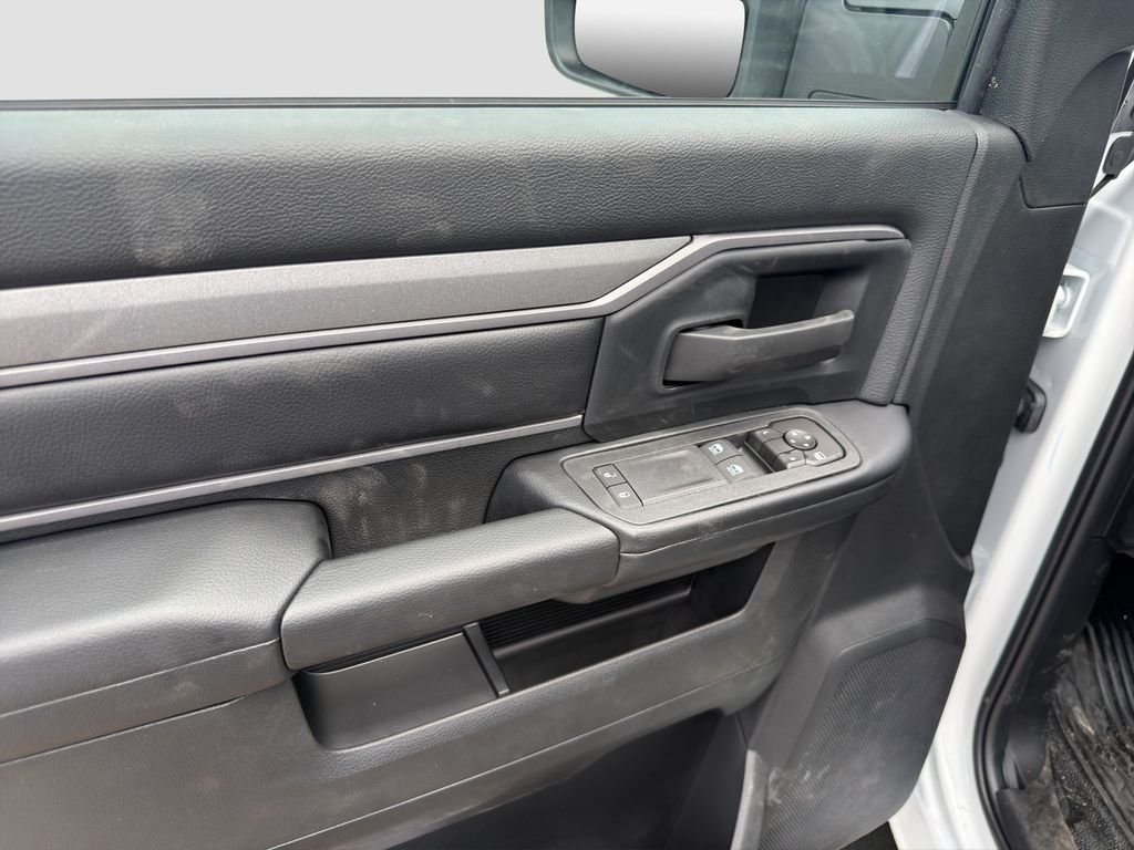 New 2026 Bright White Clearcoat RAM Tradesman image 24