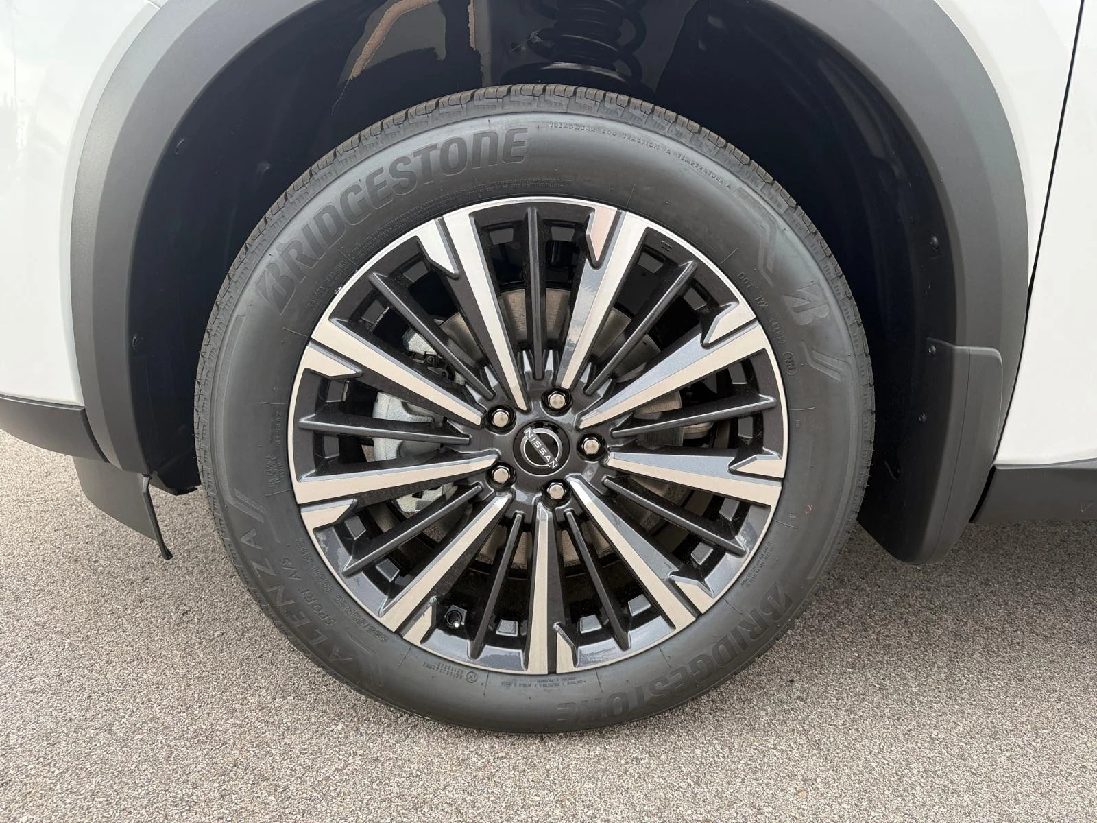 New 2026 Everest White Pearl Tricoat Nissan Platinum image 30