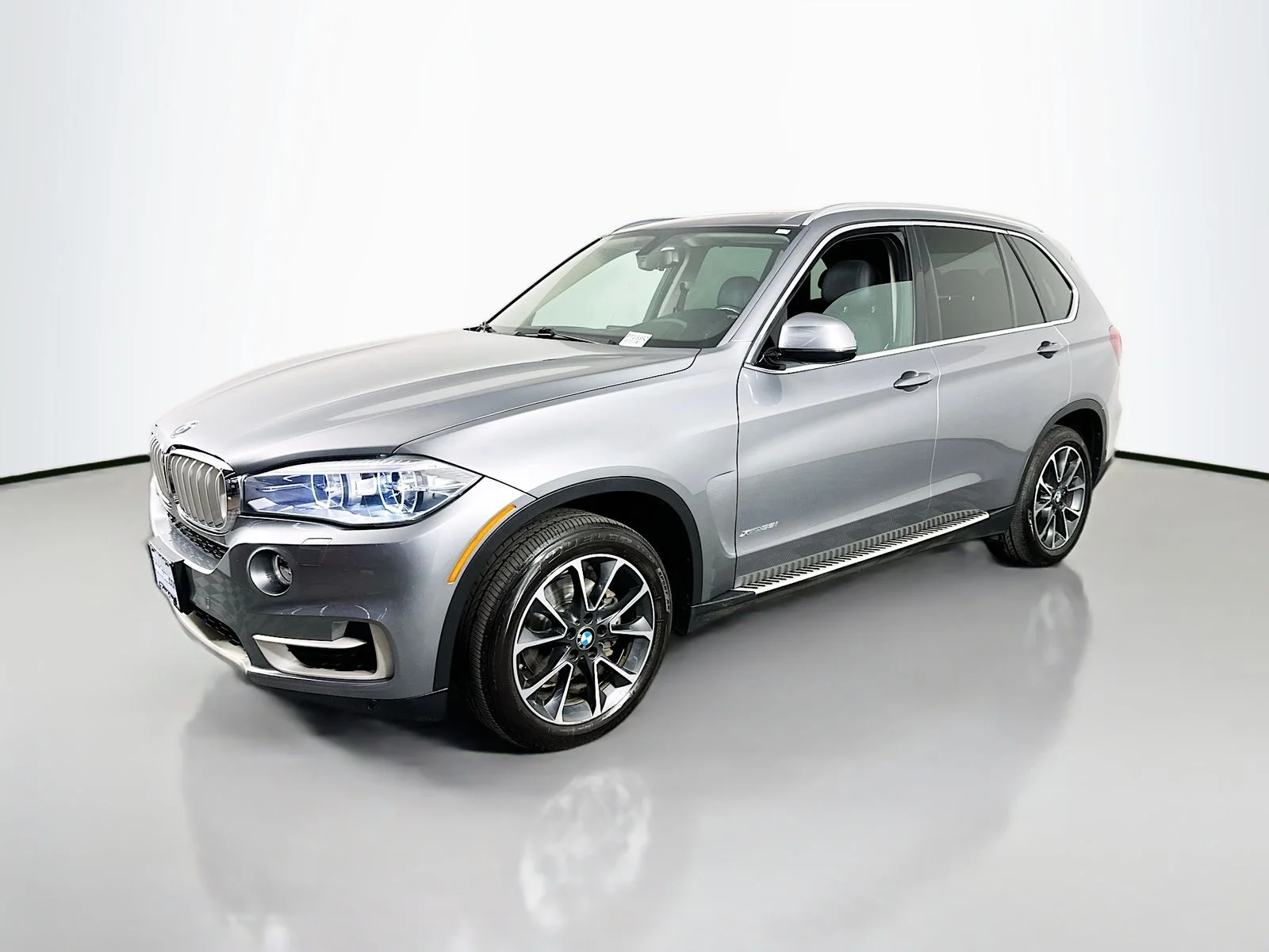 Used 2016 Gray BMW xDrive35i image 3