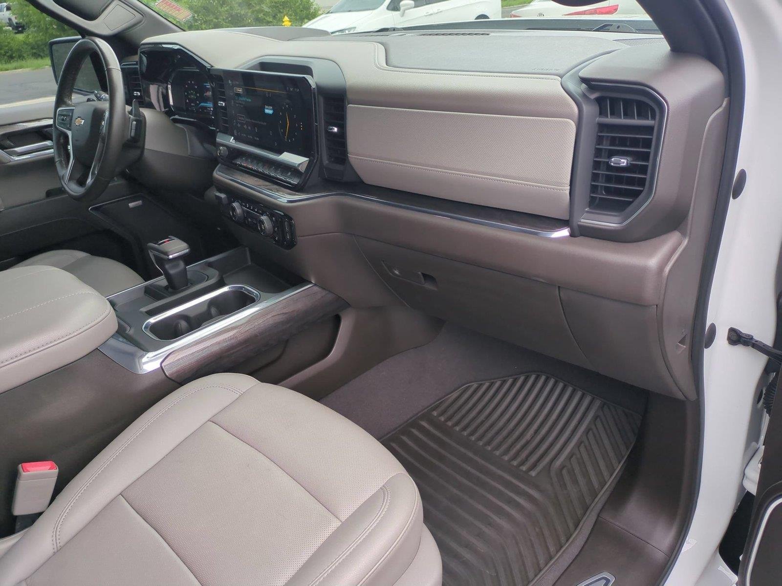 Used 2023 Summit White Chevrolet LTZ image 39
