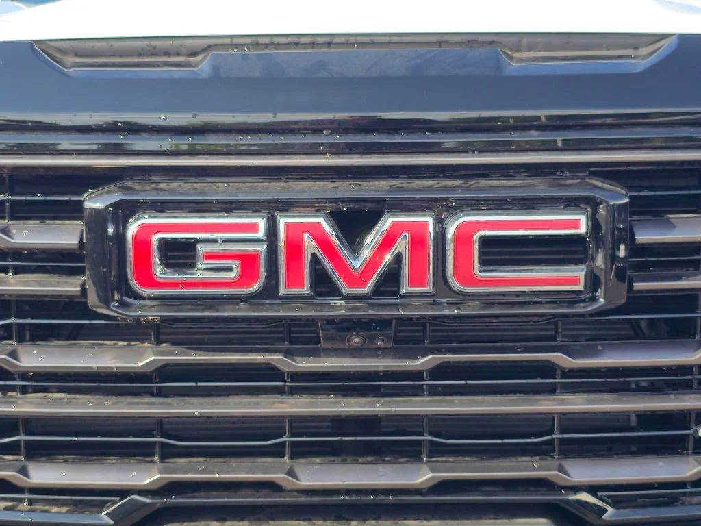 New 2026 Summit White GMC AT4X image 32