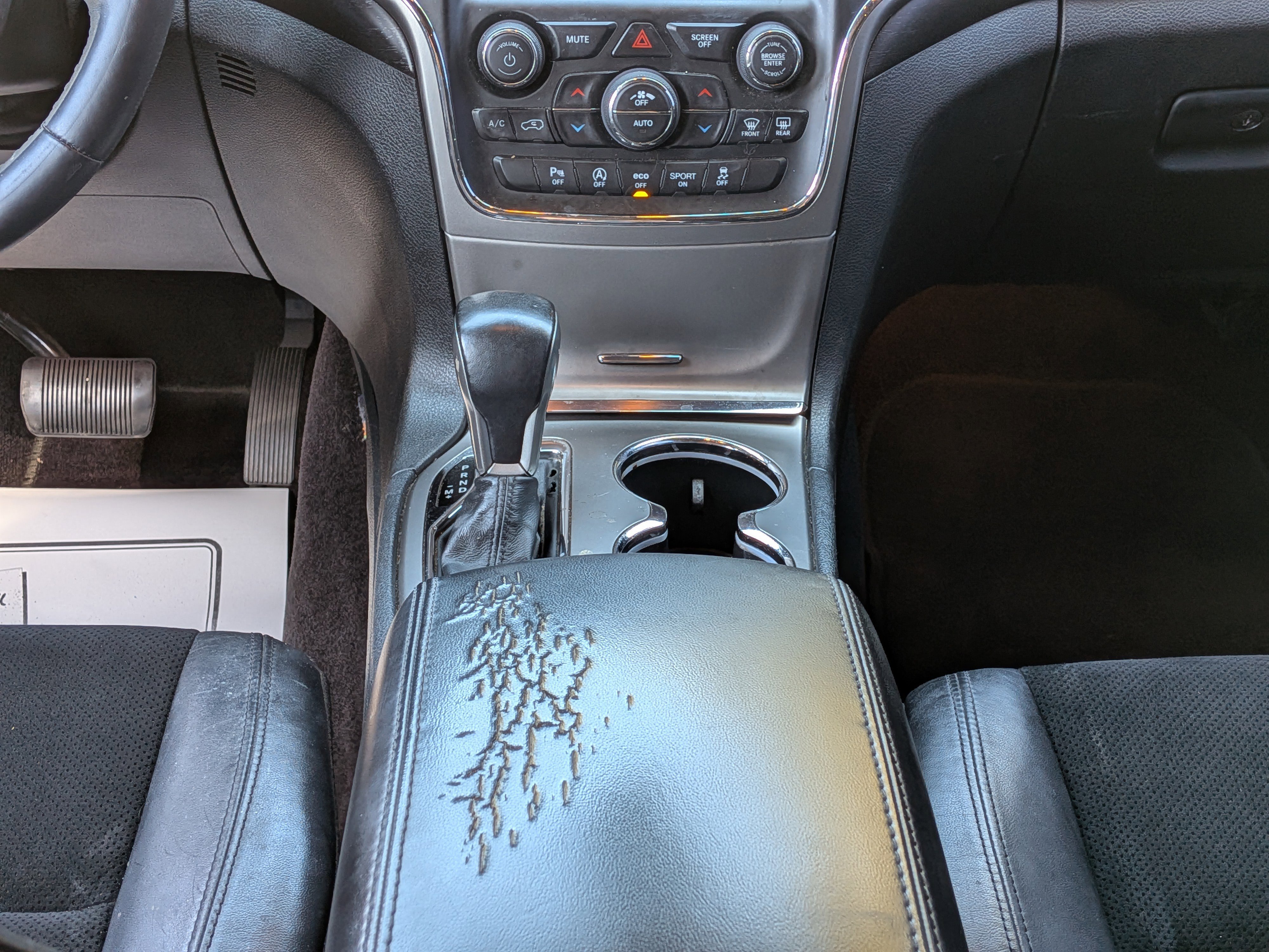 Used 2018 Bright White Clearcoat Jeep Altitude image 23