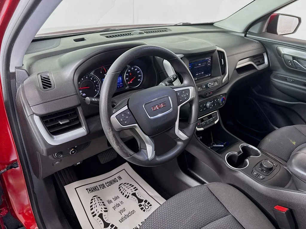 Used 2022 Cayenne Red Tintcoat GMC SLE image 14