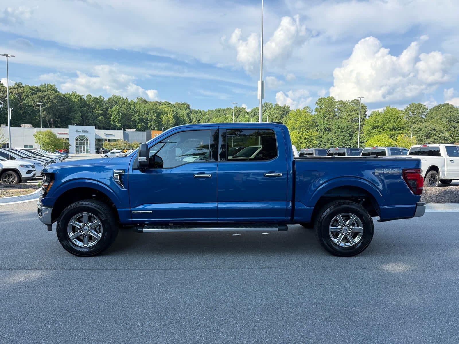 Used 2024 Atlas Blue Ford XLT image 2