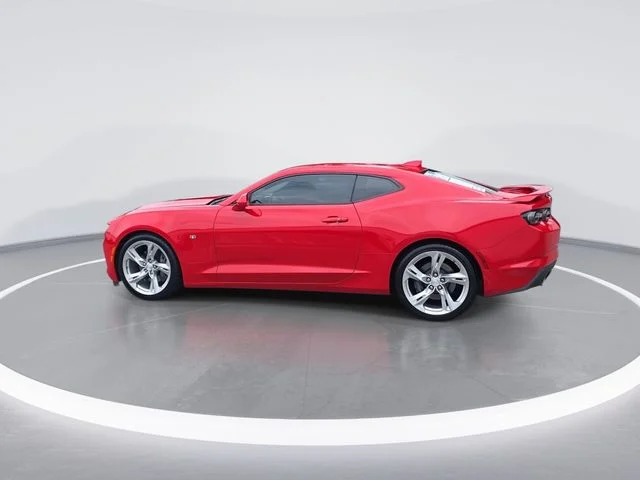Used 2019 Red Chevrolet SS image 5