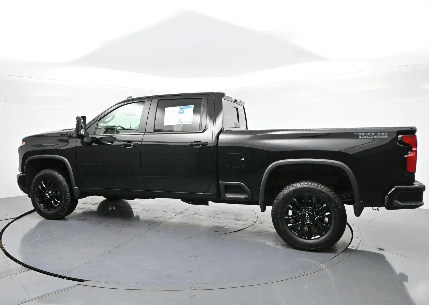 Used 2026 Black Chevrolet LT image 5
