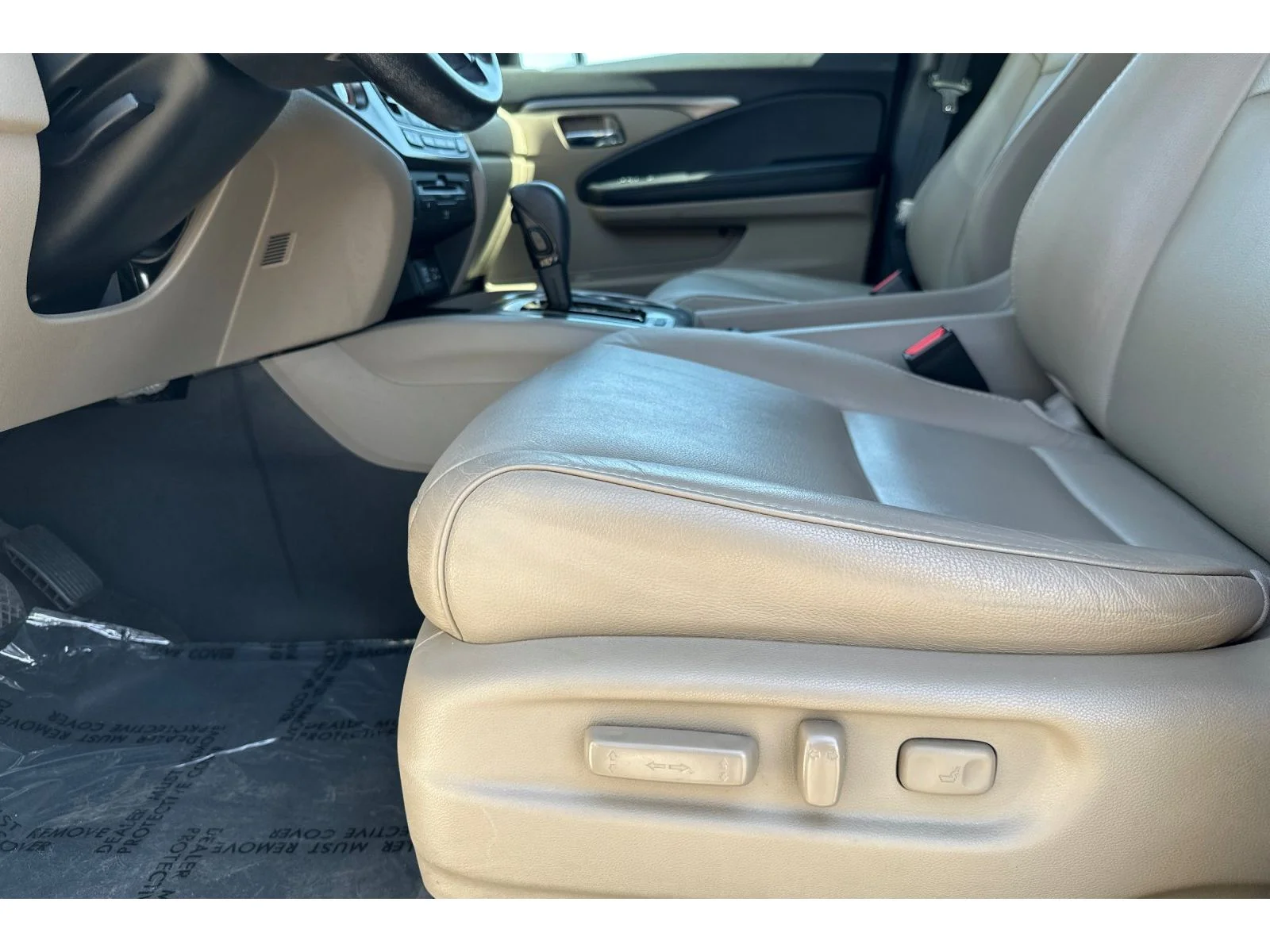 Used 2019 White Diamond Pearl Honda EX-L w/Navi & RES image 10