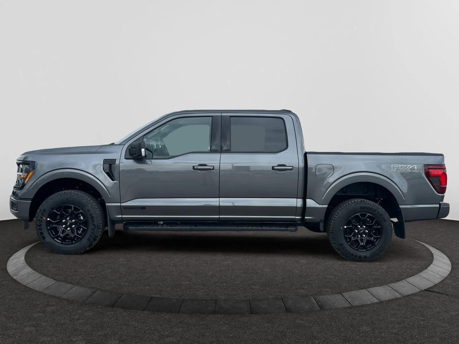 New 2026 Carbonized Grey Metallic Ford XLT image 2
