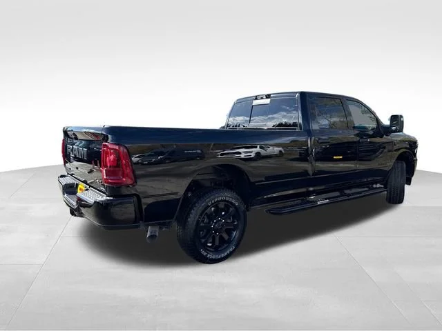 New 2026 Diamond Black Crystal Pearl-Coat Exterior Paint RAM Big Horn image 7