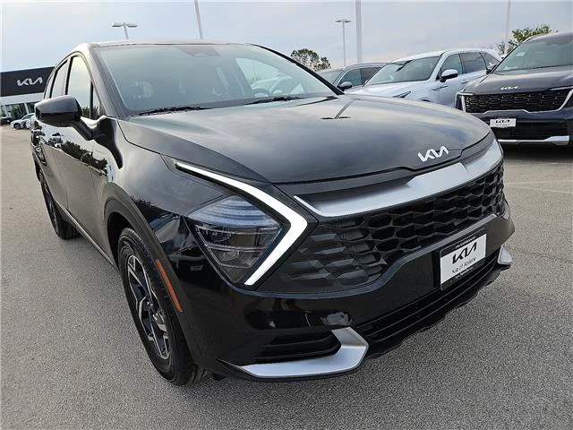 Certified Used 2025 Fusion Black KIA LX Front-Wheel Drive image 5