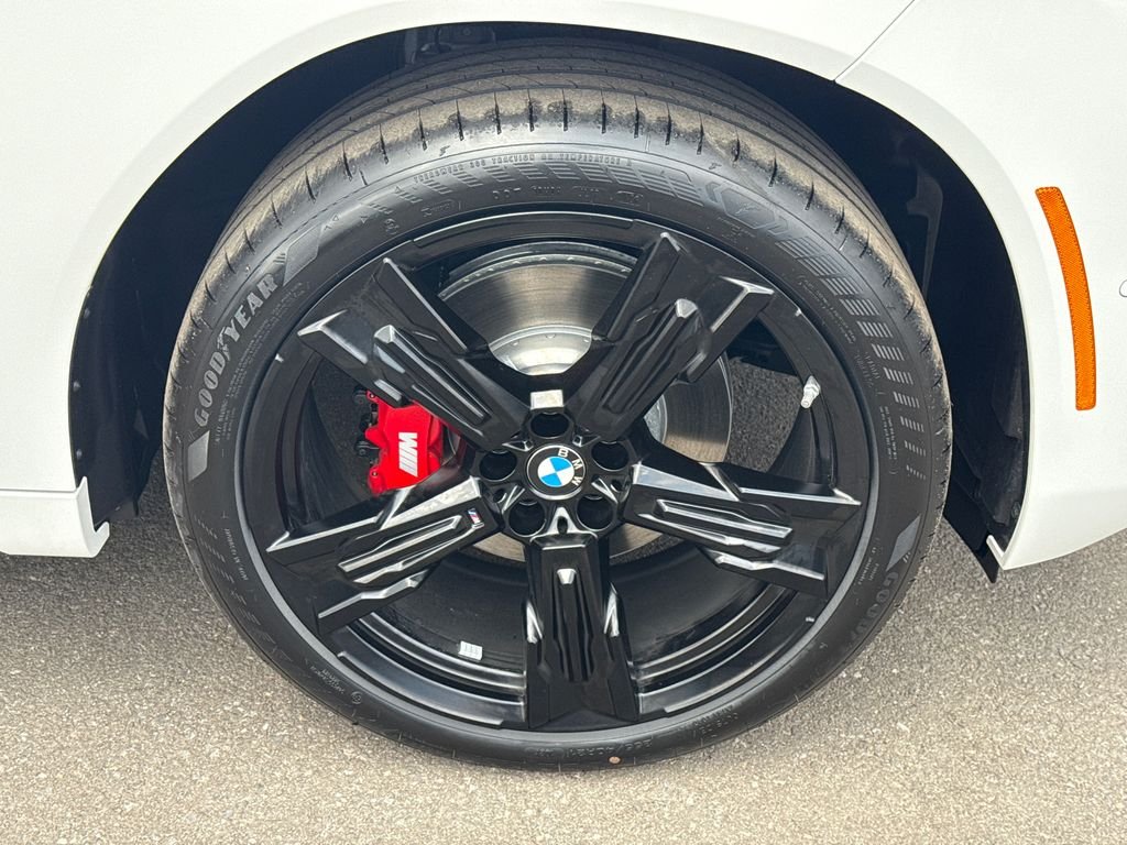 New 2026 Alpine White BMW 30 xDrive image 7