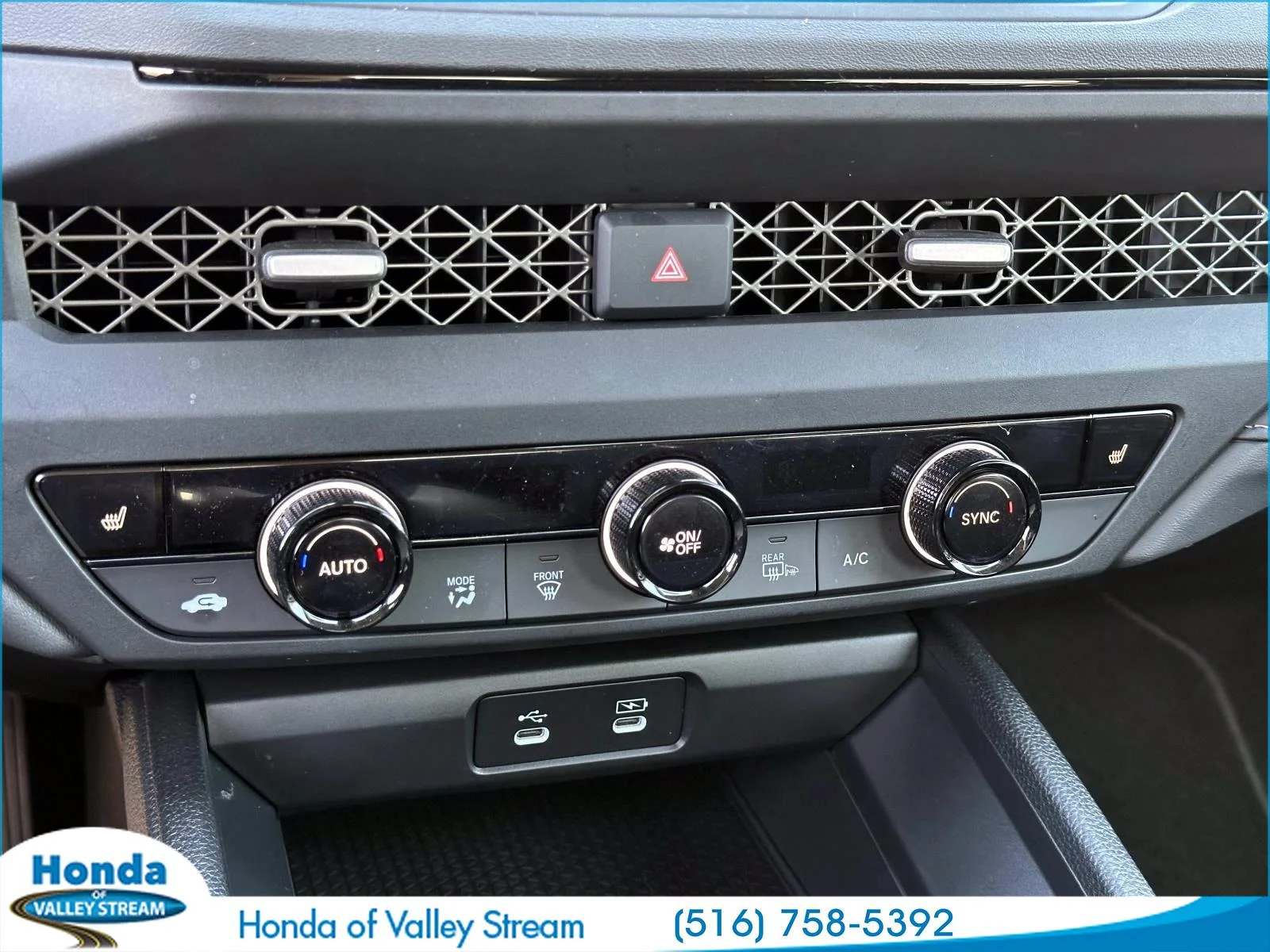Certified Used 2025 Platinum White Pearl Honda SE image 23
