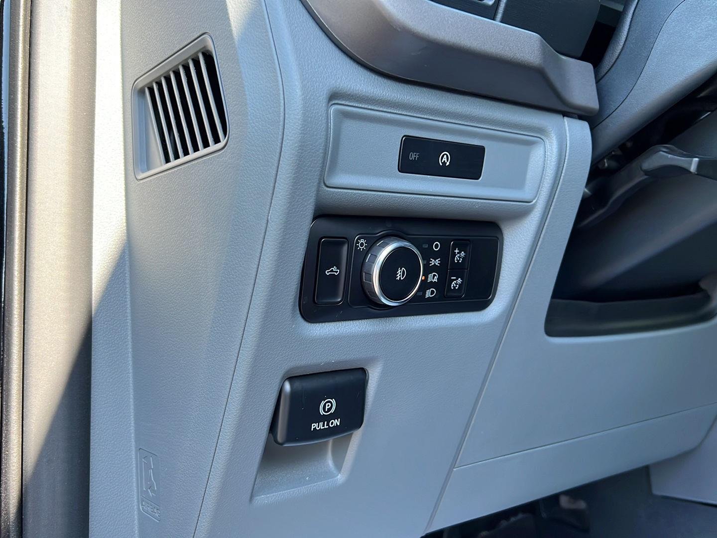 Used 2025 Agate Black Ford XLT image 5