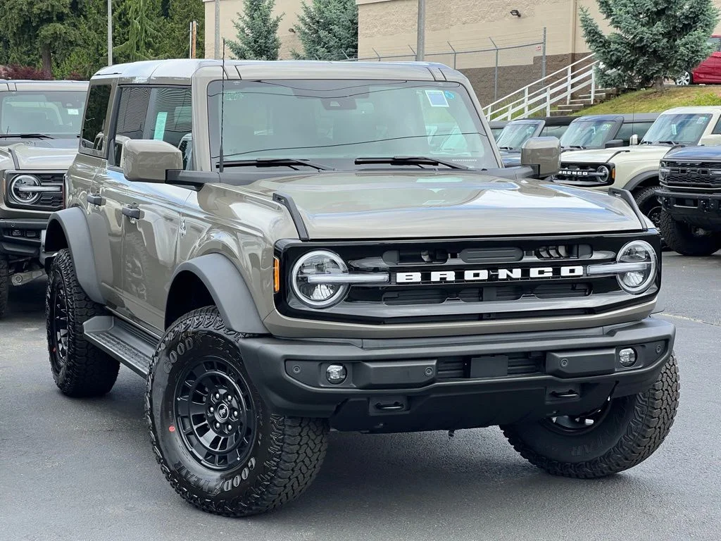 2026 Ford Bronco Outer Banks 4x4's photo