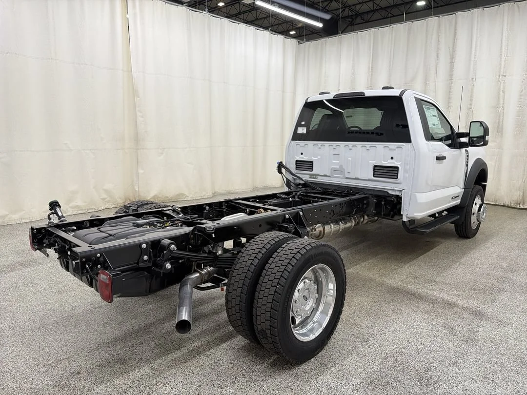 New 2026 Oxford White Ford F-550® XLT image 8