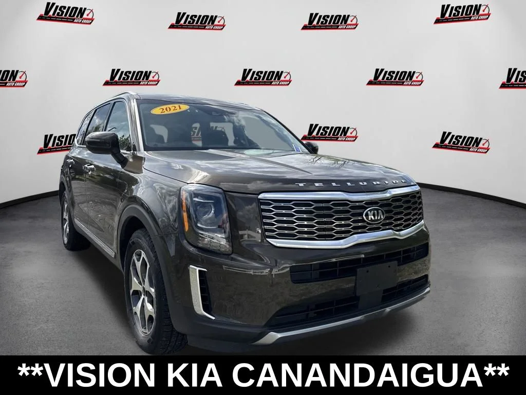 Used 2021 Green Kia EX image 3