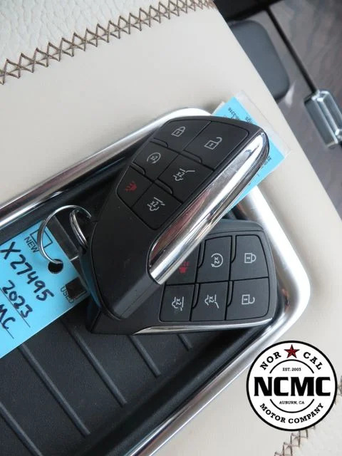 2023 GMC Yukon Denali - Photo 33