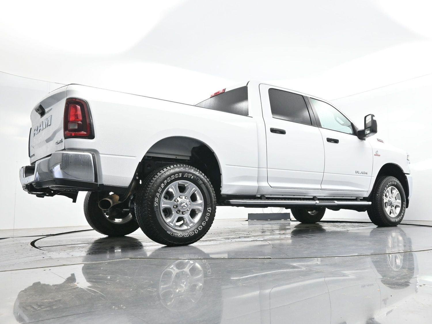 Used 2025 White Ram Big Horn image 50