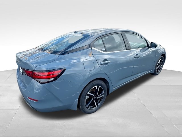 Used 2025 Gray Nissan SV image 9