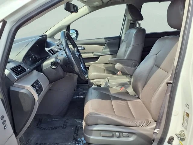 Used 2015  Honda Touring Elite image 23