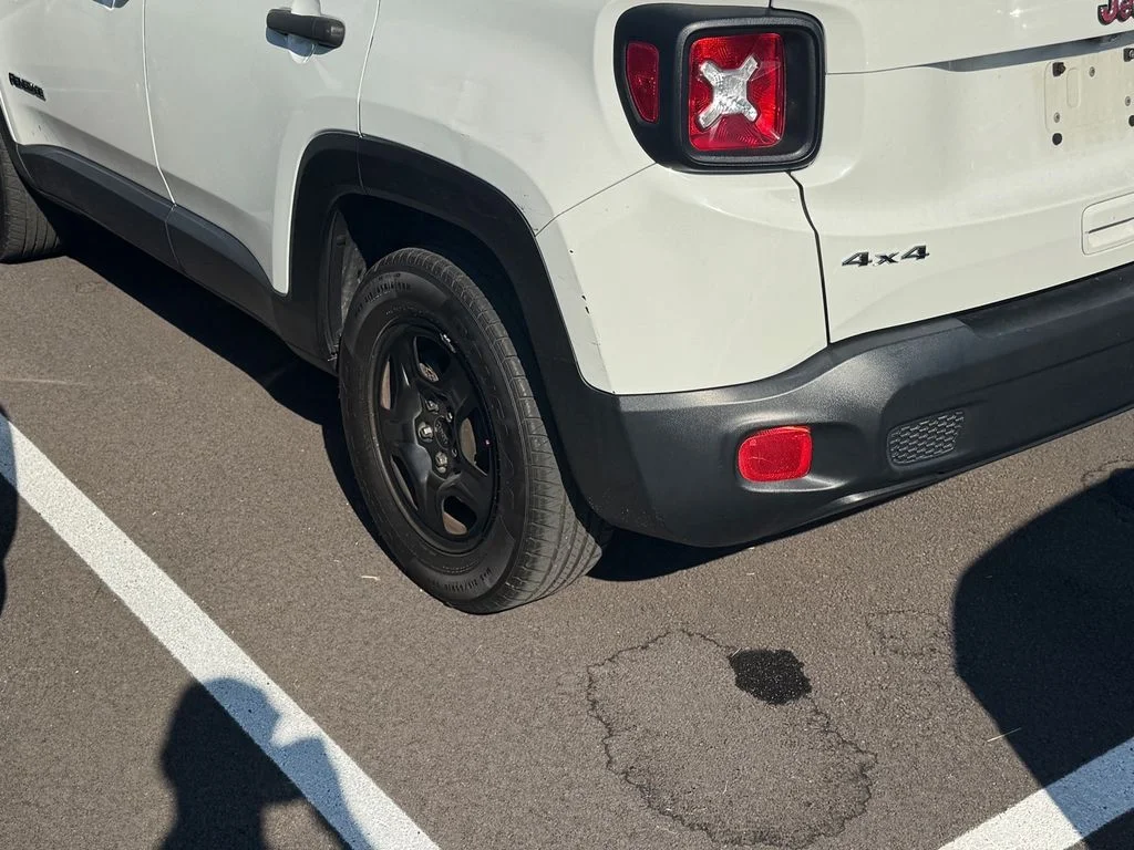 Used 2018 White Jeep Sport image 20