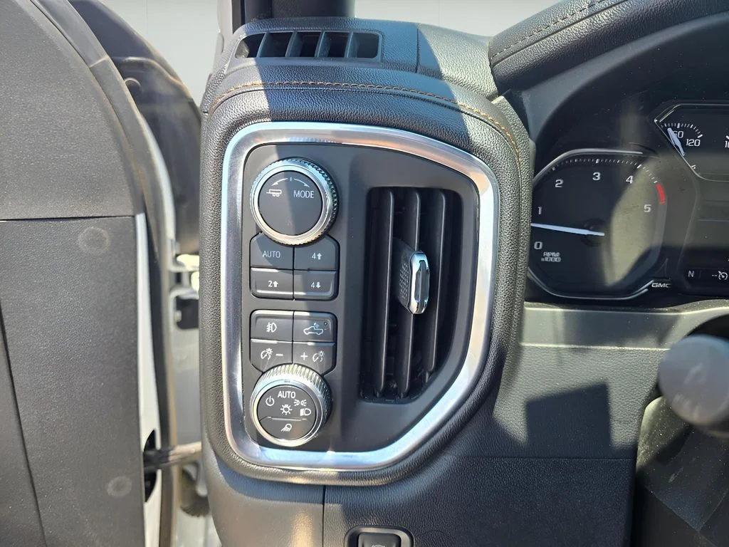 Used 2021 Summit White GMC AT4 image 16