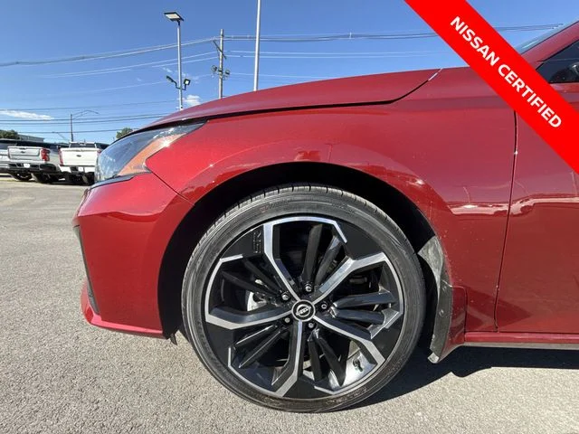 Used 2024 Red Nissan 2.5 SR image 10