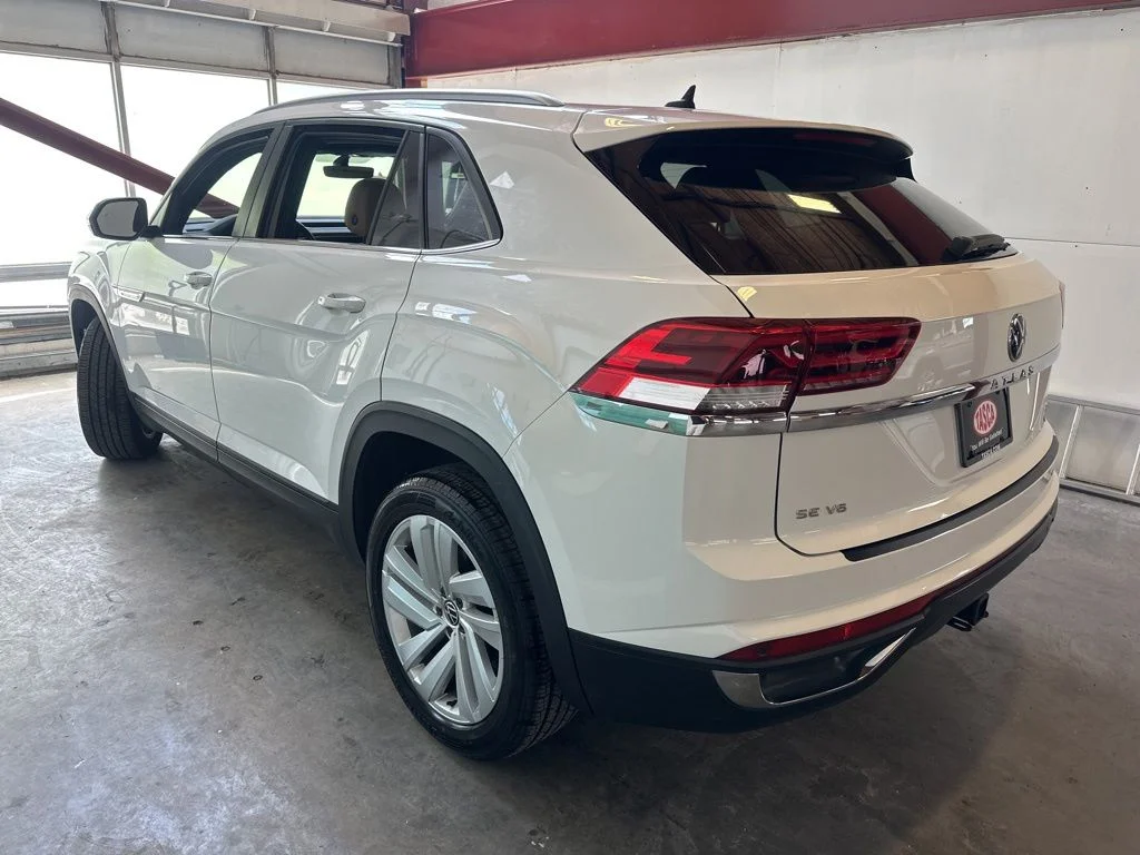 Used 2020 White Volkswagen 3.6L V6 SE w/Technology image 3