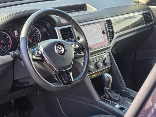 Used 2019 Black Volkswagen 3.6L V6 SE image 25