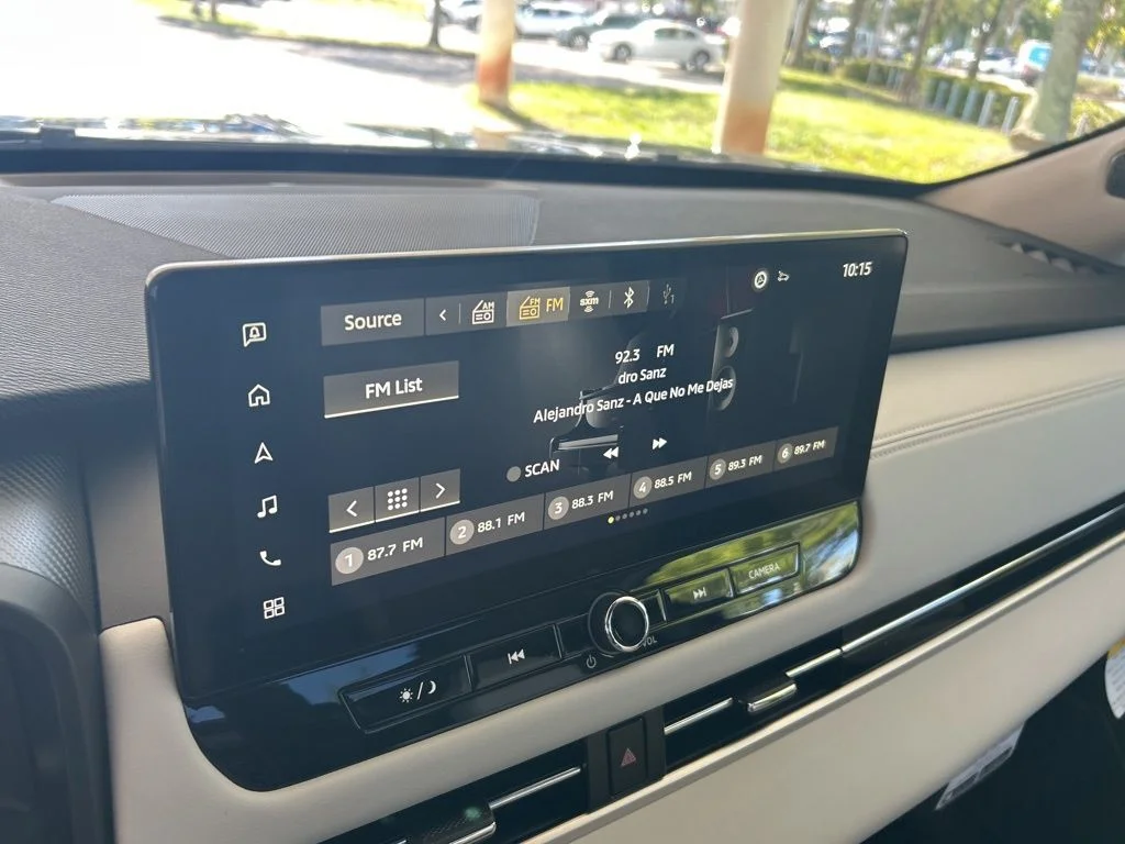 2025 Mitsubishi Outlander SEL Platinum Edition - Photo 7