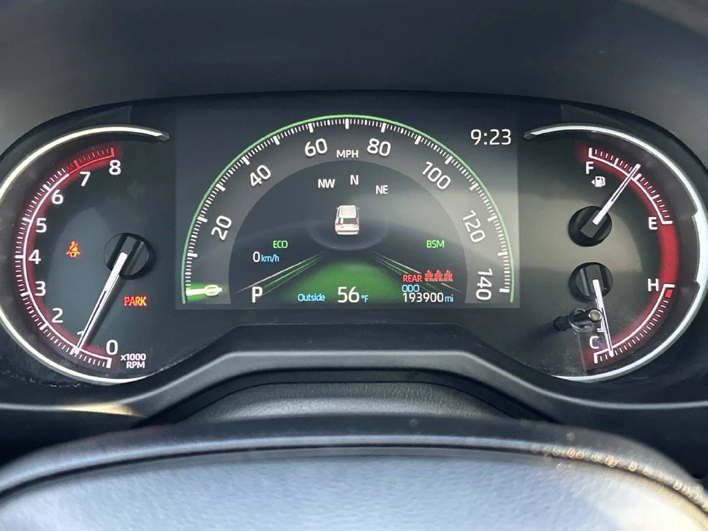 Used 2024 Silver Toyota XLE image 29