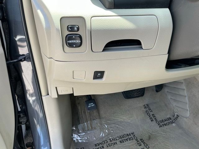 Used 2011 Gray Toyota LE image 22