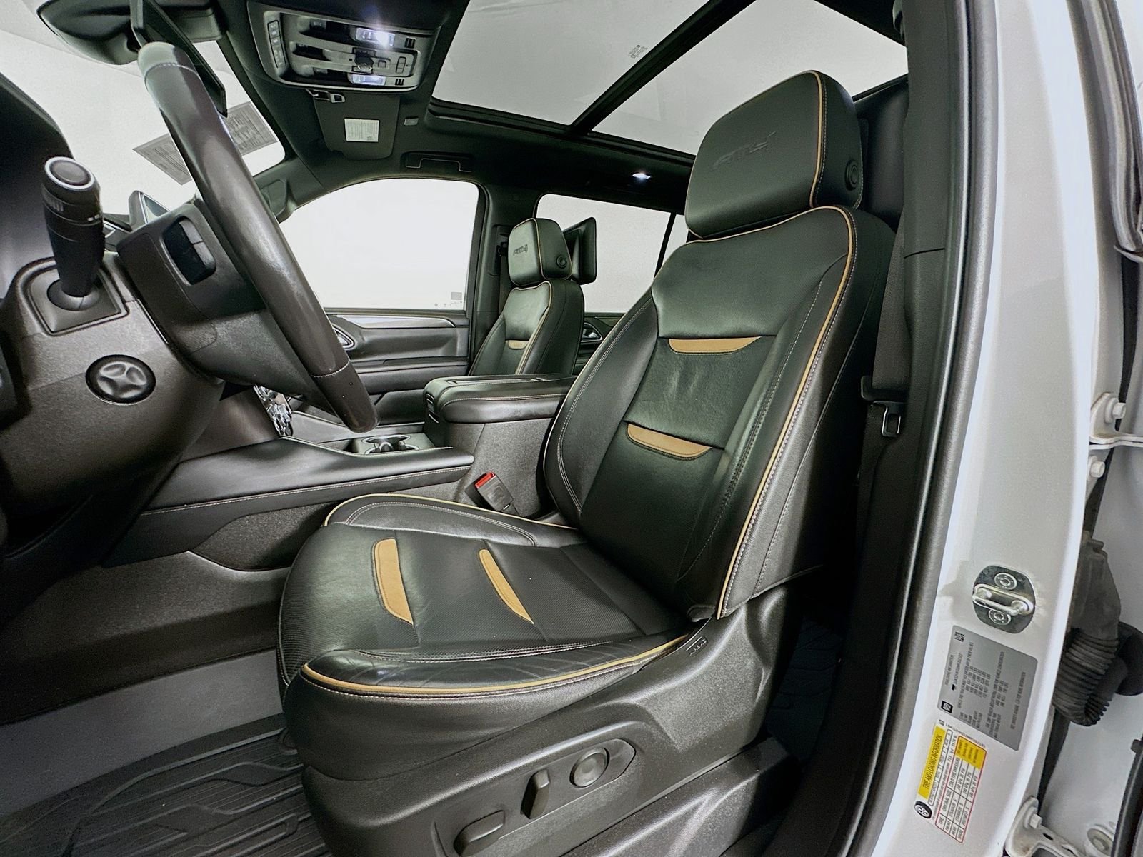 Used 2021 Summit White GMC AT4 image 26