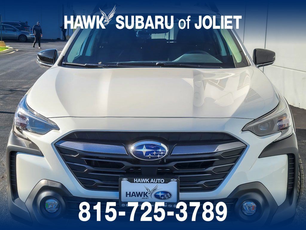 Used 2025 Crystal White Pearl Subaru Premium image 4