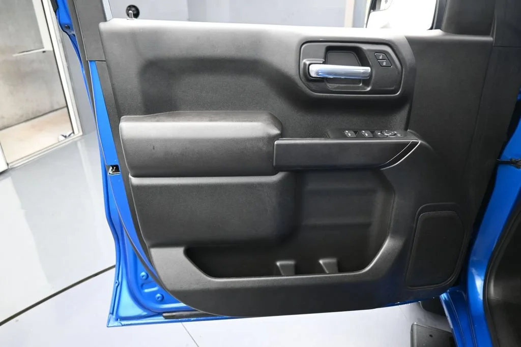 Used 2024 Glacier Blue Metallic Chevrolet Custom image 12