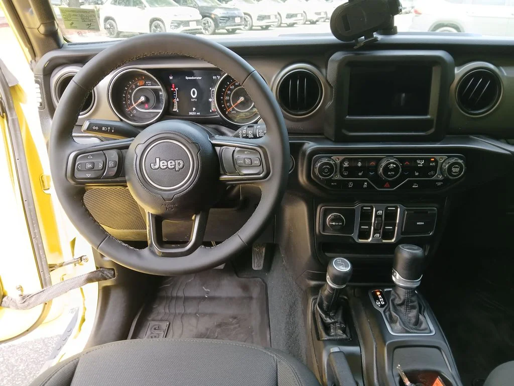 Used 2023 Yellow Jeep Sport S image 16