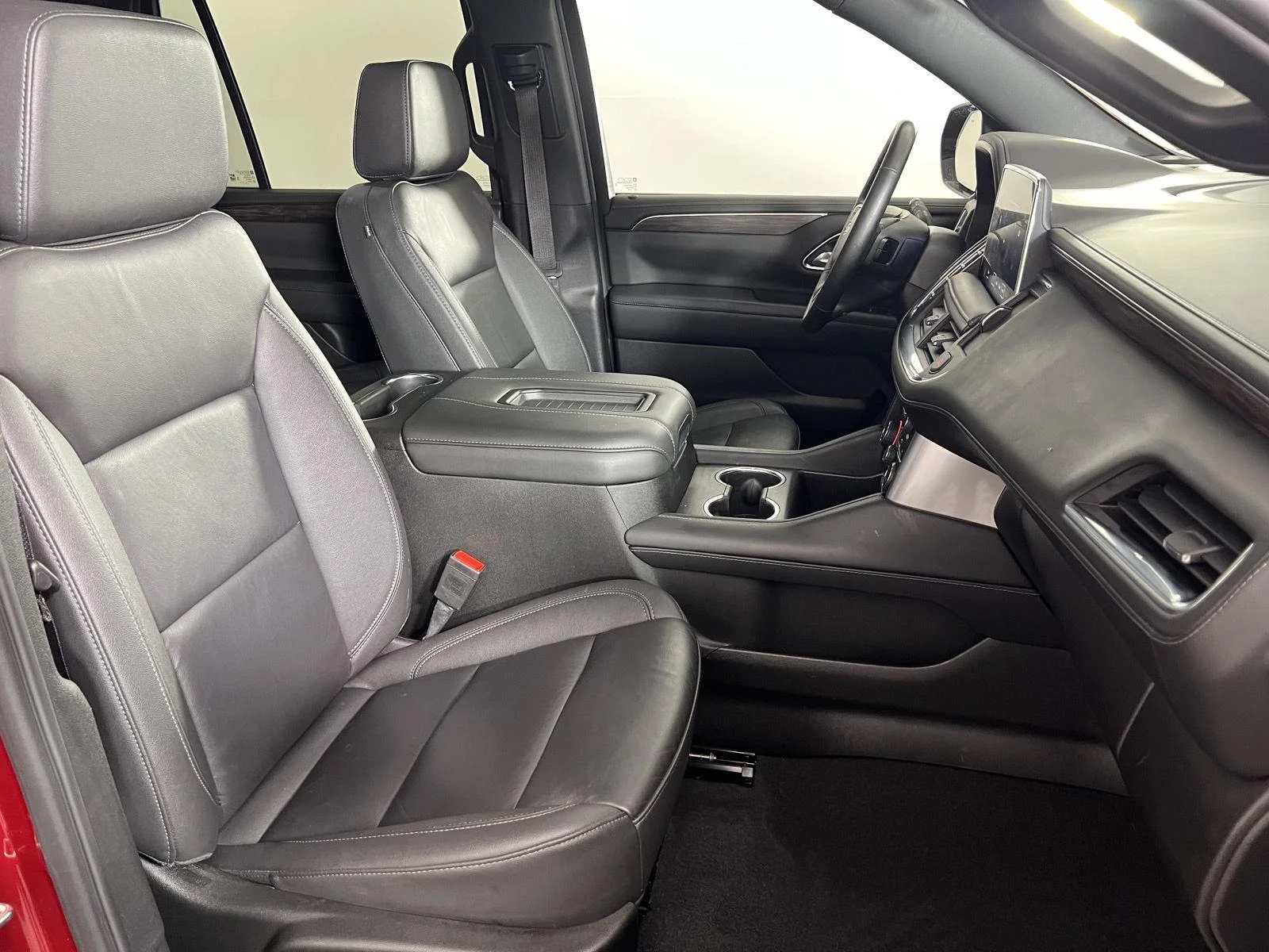 Used 2024 Radiant Red Tintcoat Chevrolet Z71 image 27