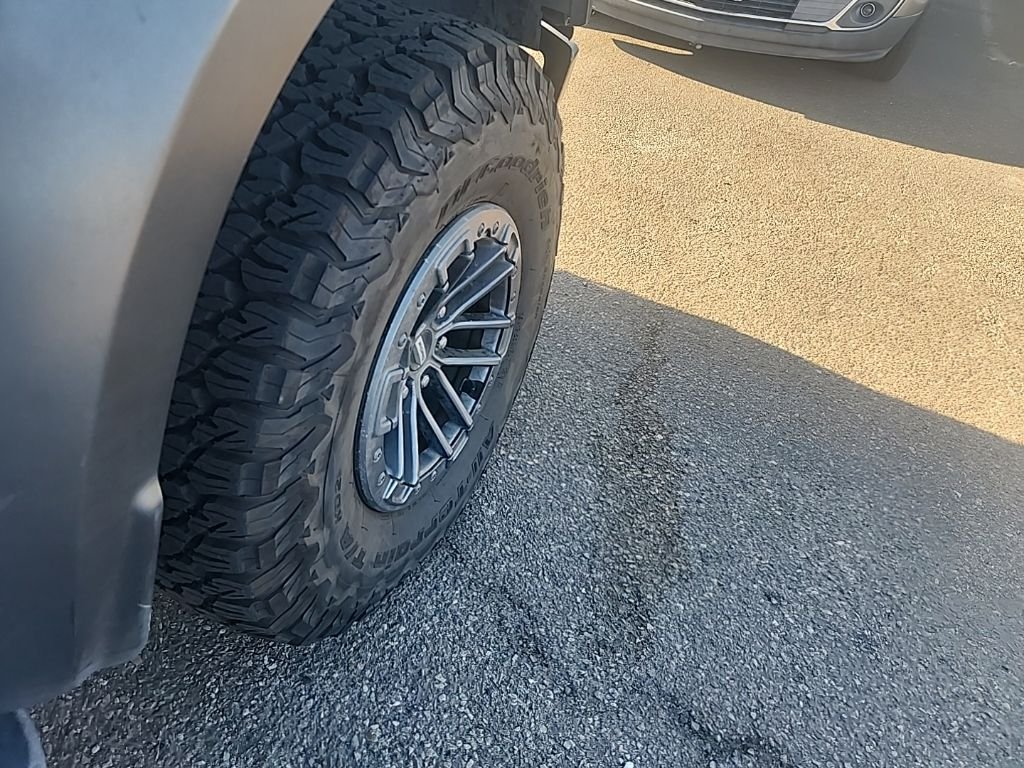 Used 2019 Ingot Silver Ford Raptor image 16