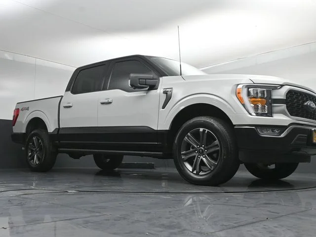 Certified Used 2023 Avalanche Ford XLT image 38