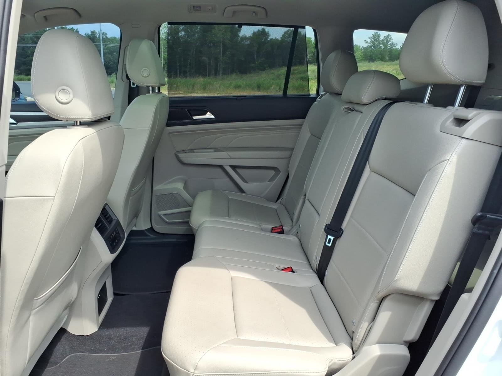 Used 2023 Pure White Volkswagen 2.0T SE w/Technology image 20