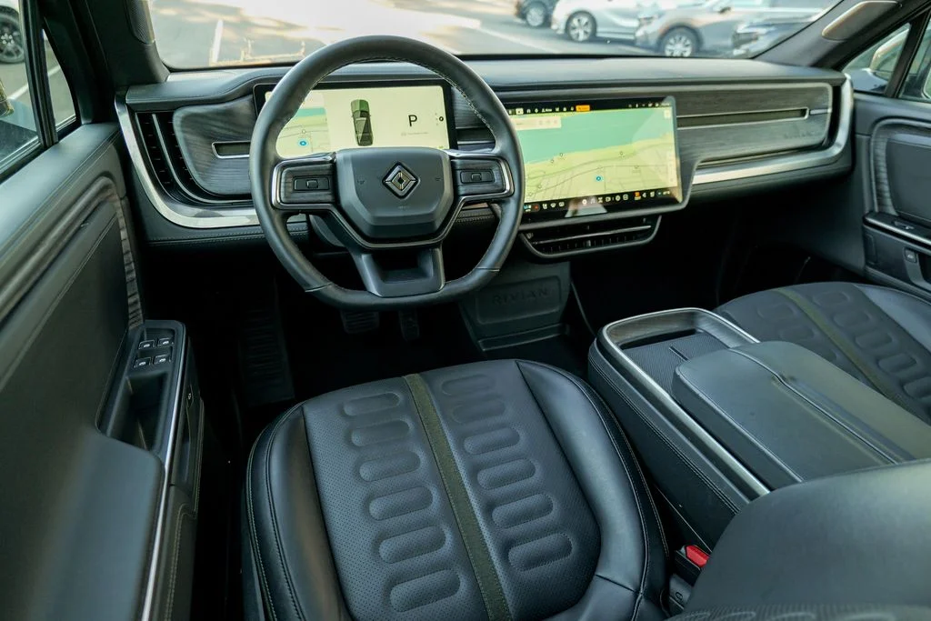 Used 2025 Green Rivian Adventure Dual Motor Standard Pack image 40