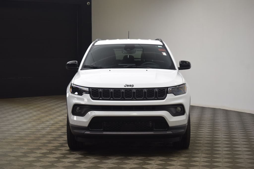New 2026 Bright White Clear-Coat Exterior Paint Jeep Latitude image 2