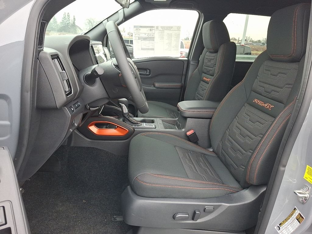2026 Nissan Frontier — photo 9