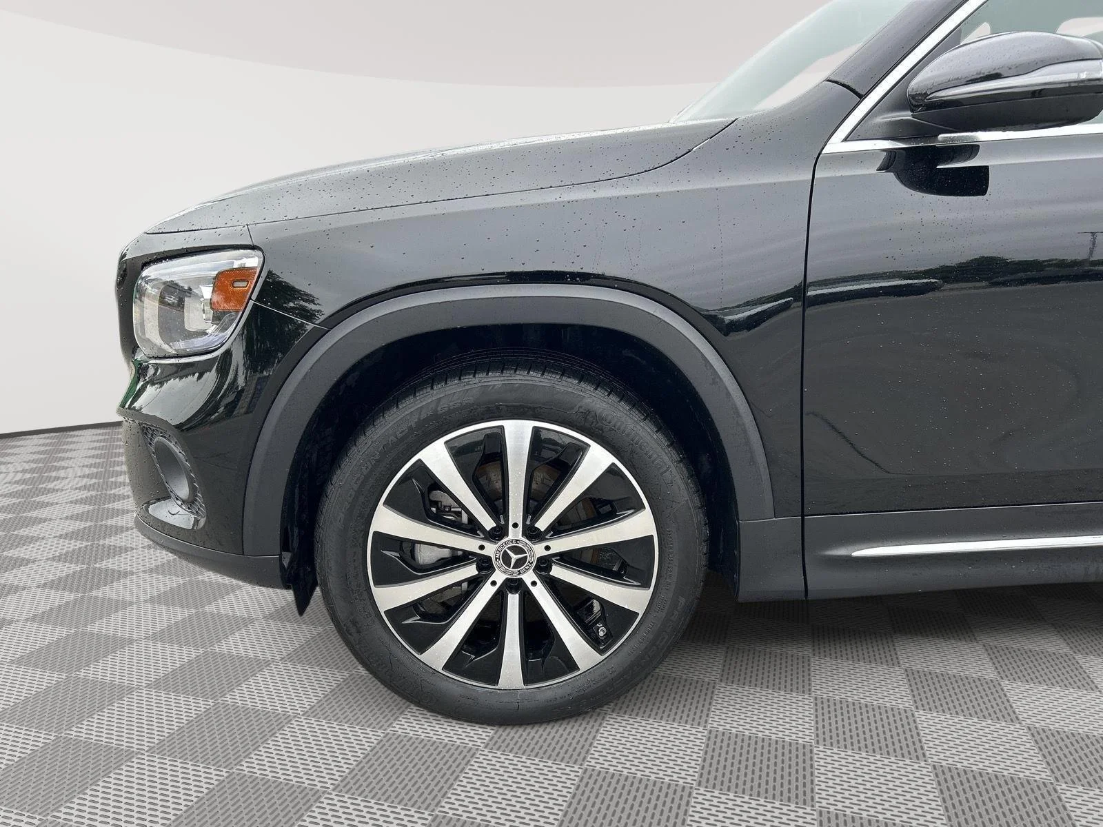 Certified Used 2023 Night Black Mercedes-Benz GLB 250 image 9