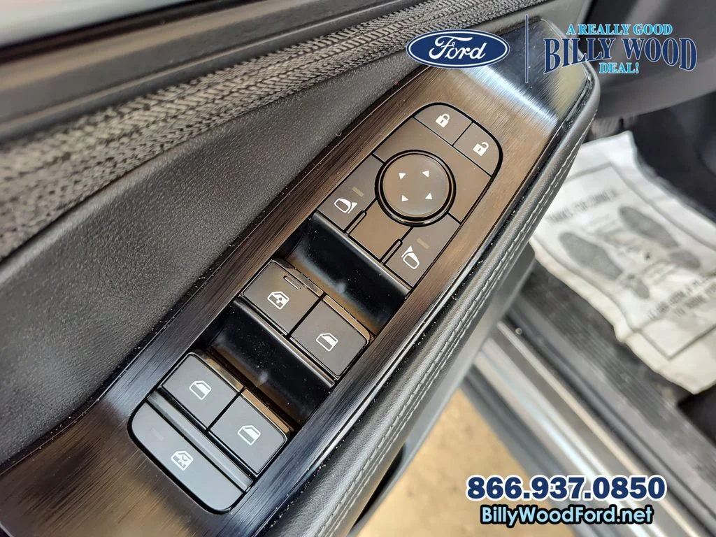 Used 2023 Gun Metallic Nissan SV image 15