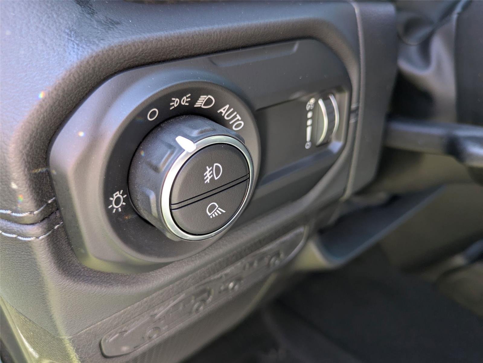 Used 2024 Anvil Clear Coat Jeep Rubicon image 15