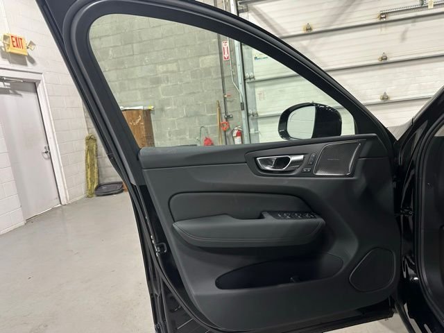 New 2026 Onyx Black Volvo Ultra image 11
